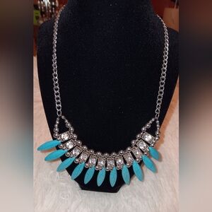 Elegant Turquoise and Silver Necklace